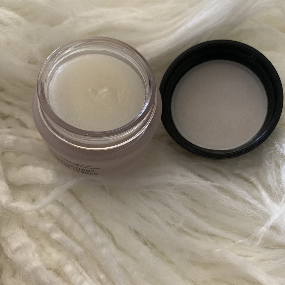M•A•C LIP SCRUBTIOUS - Picture 3 of 3